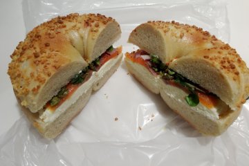 <p>A filling lunch that only cost <span style="color: rgb(84, 84, 84); font-family: arial, sans-serif; font-size: small; line-height: 18.2px;">&yen;</span>600</p>
