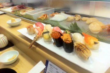 2500 yen sushi platter is a delightful surprise of crabs and other fish you may not have heard of