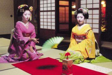 Let Mr Doi take you to a historic fan game with Maiko