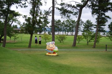 <p>I am waiting for kids and the young-at-heart who like mascots</p>
