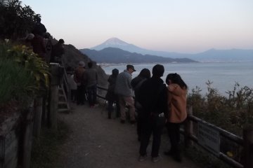 <p>It attracts a good number of photographers</p>
