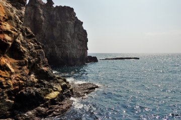 Nanki Shirahama's Sandanbeki Cave 