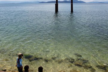 Shirahage Shrine is one of special places you can discover with Tour du Lac. 