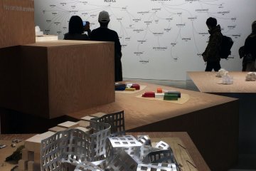 <p>See a map of Frank Gehry's ideas before discovering his building plans.</p>
