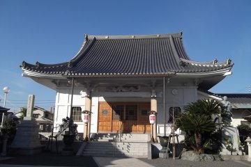 <p>The main hall</p>
