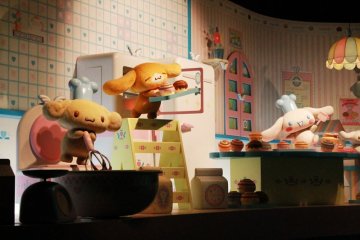 This Sanrio Character Boat ride introduce you to  characters such as Cinnamon.