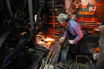 Ikeda Yoshikazu in his workshop