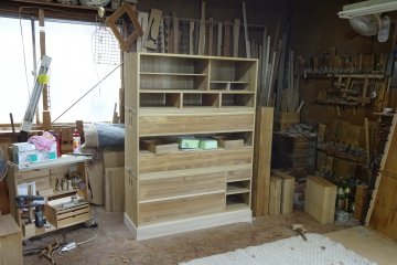 This chest of drawers is almost ready now, just some doors are missing. 