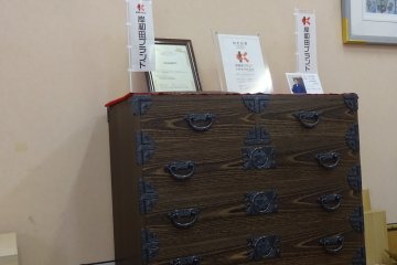 Beautiful chest of drawers made by Hatsune no kagu, a family business with almost 100years of experience