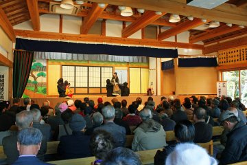 A puppet show at Awa no Jurobe Yashiki