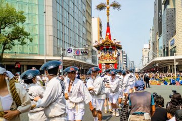 The Gion Matsuri and Takashimaya are both cultural treasures of Kyoto