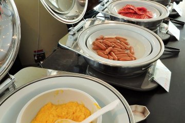 Other Western breakfast foods include scrambled eggs, bacon, sausages, etc.