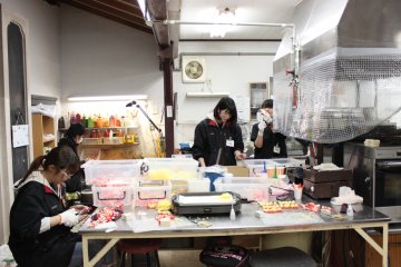 C'est aussi à Gujō Hachiman qu'est fabriqué plus de 80% de la nourriture en plastique que vous retrouvez dans les vitrines des restaurants à travers le Japon