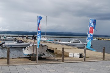 Kembali ke Wakura Onsen untuk bersantai dan menikmati mandi serta berendam di onsen umum.