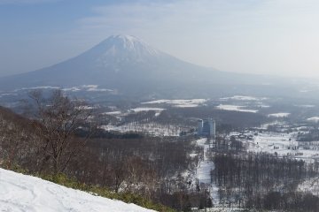 Pemandangan dari Niseko Village Ski Resort