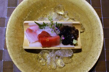 Both fish and mushroom sashimi appear on Nasuno's menu