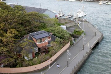 Lovers in Numazu Port