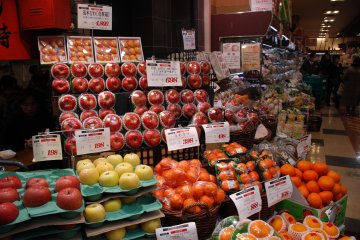 Des fruits sont aussi disponibles