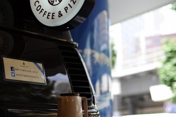 Doctor's Cafe, kafe van di Yurakucho