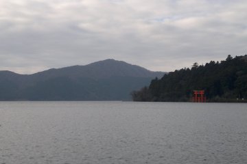 Here was the picture of Lake Ashi when I arrived. Mount Fuji was behind the thick clouds. 
