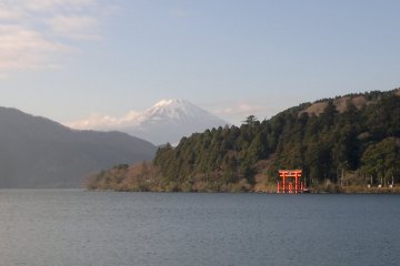 Splendid Mount Fuji, the tranquil Lake Ashi, and the elegant Hakone Shrine Portal blew my mind away