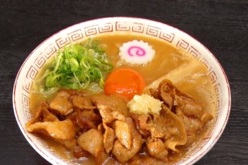 Ramen Tebal dan Kaya Rasa di Tokyo