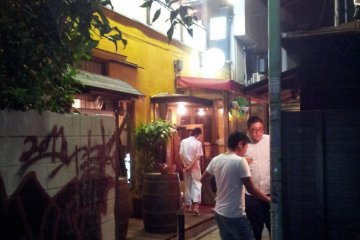 Backstreet boys at the Niku Sushi entrance