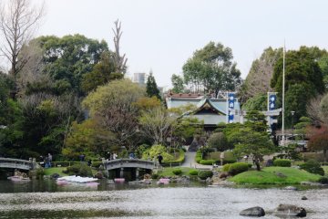 Lakes and bridges at Suizenji Park, Kumamoto