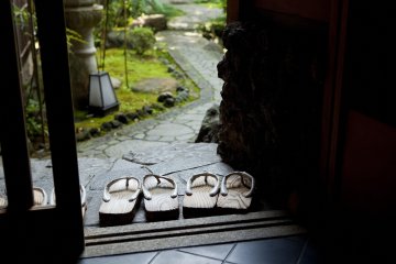Geta sandals and full dress provided if you want to walk the streets in style