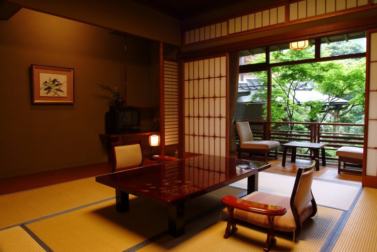 Full tatami area and table in each room for plenty of space to lie down and relax