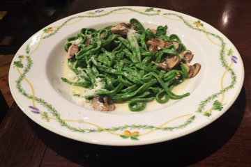 Delicious spinach fettuccine in mushroom cream sauce