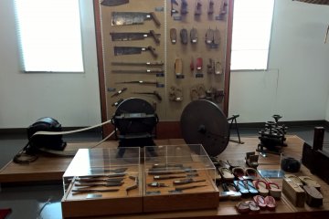 Tools for geta making