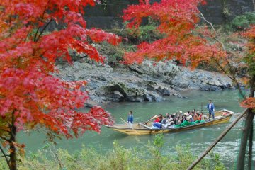 Sometimes you can see the Hozugawa-kudari from the train