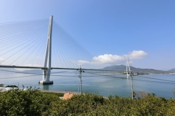 Entre Ikuchijima et Omishima, le pont Tatara, long de 1,48km