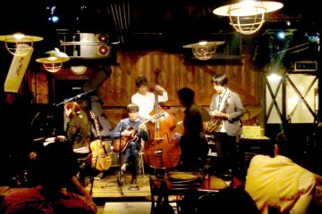 Open mic night at Zac Baran