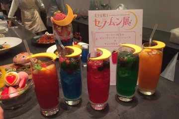 Minuman di Kafe ChibiUsa 