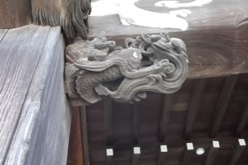 A fish swimming around under a joint