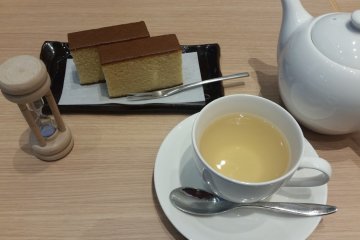 Castella cake, Bunmeido, Ginza, Tokyo
