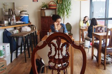 Didalam Kafe Atl