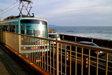 On the Enoshima Electric Railway passing through the Kanagawa beach area