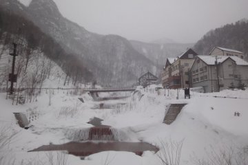 Northern Lodge's (right) Riverside location