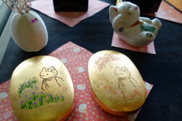 Hello Kitty is not immune to the fervour of gold everything in Kanazawa