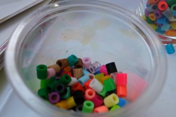 Alright everyone, place your votes! Each bottle was numbered and we voted for our favourites with a coloured bead. The bottle with the most beads wins! It was easy, and exciting to see which ones were contenders.