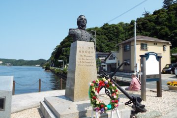 Commodore Perry Statue