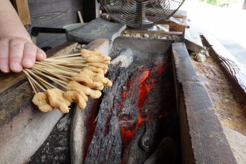 Roasting aburi-mochi is a hot business
