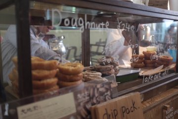 Yeti Fazenda Coffee - bagian hidangan pencuci mulut