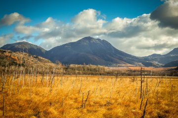 Simplement l'une des chaînes de montagnes entourant les marécages