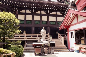 Patung Yakuyoke Kobodaishi