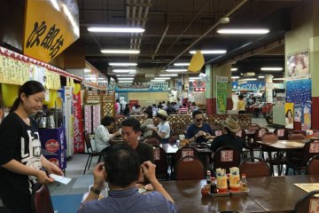 Restaurants and eateries on the second level