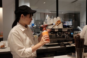  人氣商品1－棉花糖烘烤過程